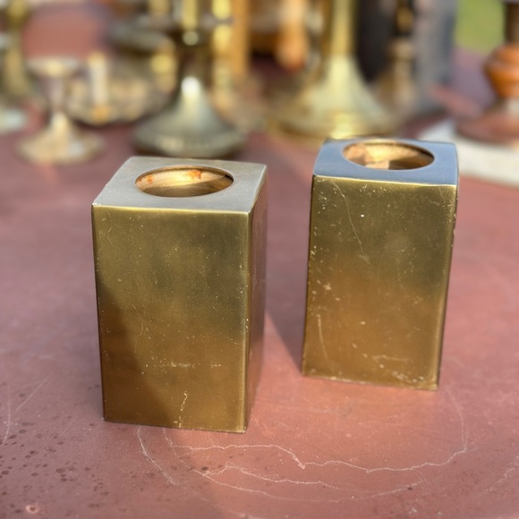 Set of 2 brass colored square block candle sticks - Picture 1 of 4